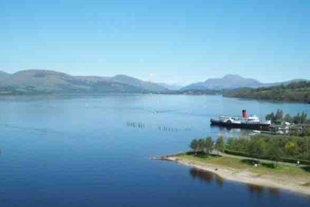 One Bedroom Flat On The Banks Of Loch Lomond アレクサンドリア エクステリア 写真